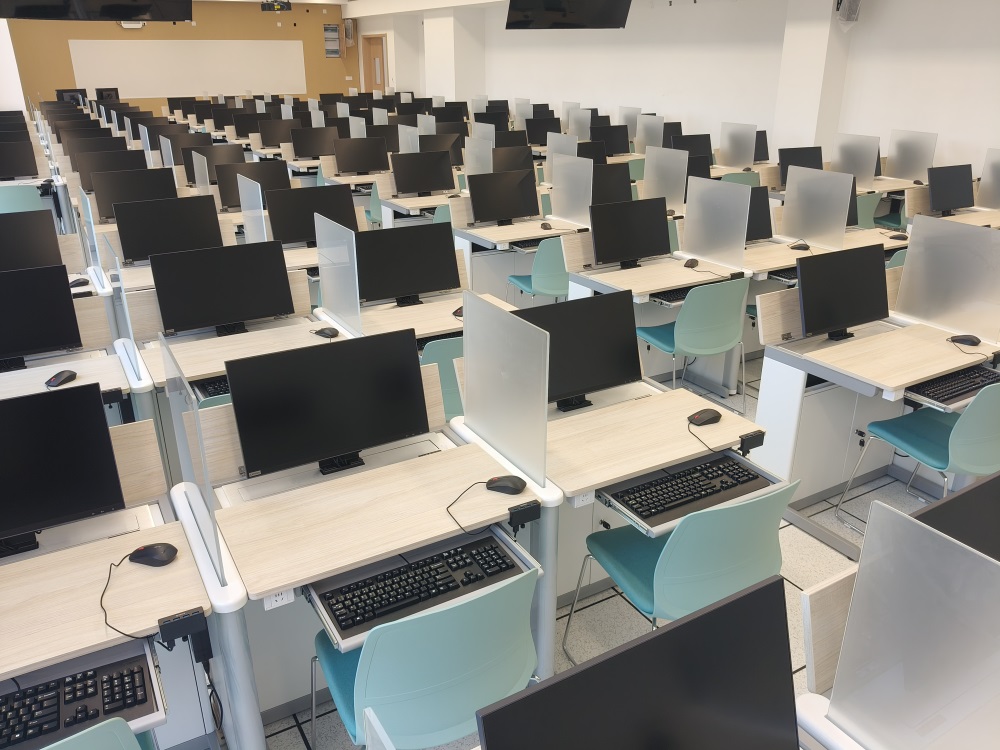 上海交通大學醫學院（382個位，4間升降屏風計算機教室）